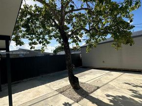 5150 E 9th Ln, Hialeah FL 33013