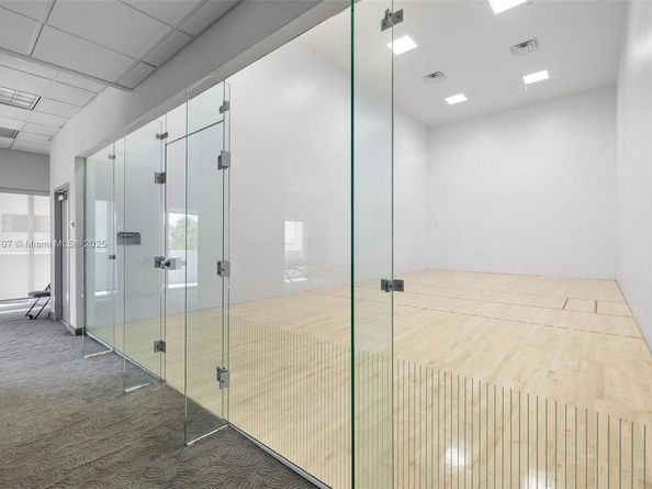 6365 Collins Ave 2703, Miami Beach FL 33141