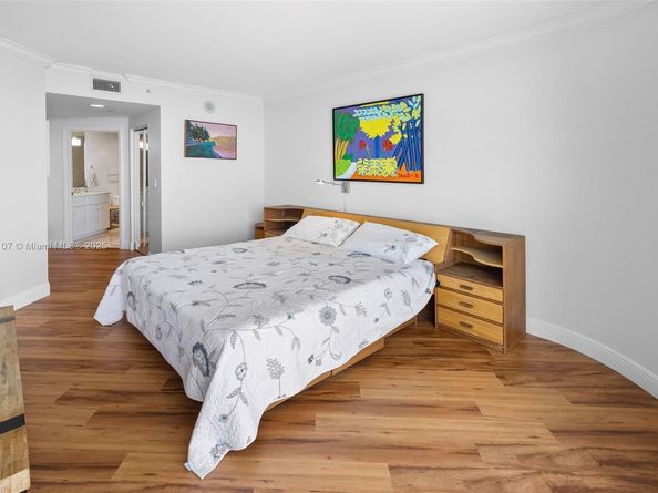 6365 Collins Ave 2703, Miami Beach FL 33141