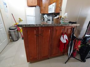 690 W Park Dr 2204, Miami FL 33172