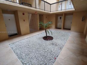 690 W Park Dr 2204, Miami FL 33172