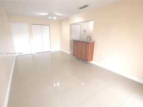 690 W Park Dr 2204, Miami FL 33172