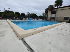 690 W Park Dr 2204, Miami FL 33172