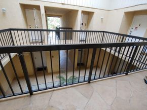 690 W Park Dr 2204, Miami FL 33172