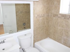 180 Riviera Cir 305, Weston FL 33326