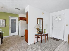160 NW 34th St, Oakland Park FL 33309