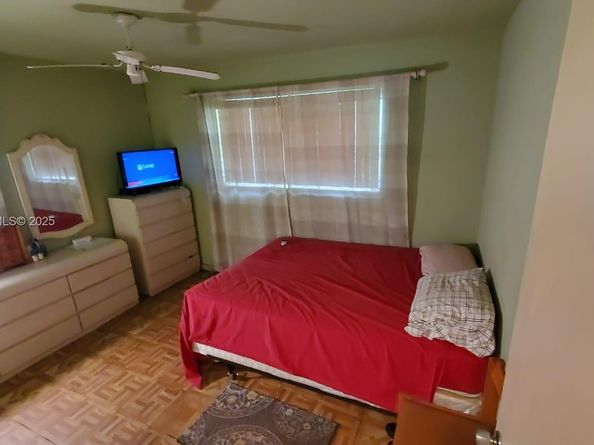 221 NE 21st St, Pompano Beach FL 33060