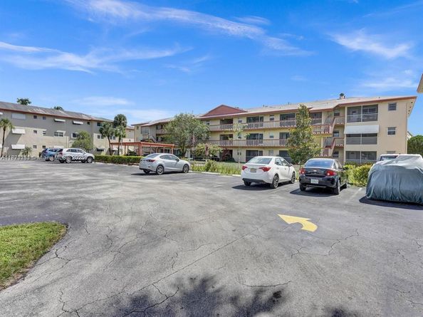 5300 Washington St Q307, Hollywood FL 33021