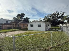 2798 NW 9th Pl, Fort Lauderdale FL 33311