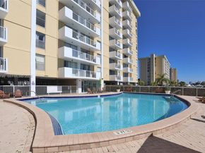 2000 NE 135th St 908, North Miami FL 33181