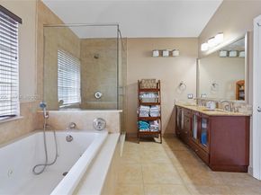 798 Verona Lake Dr, Weston FL 33326