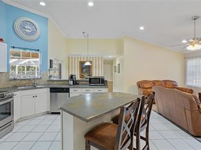 798 Verona Lake Dr, Weston FL 33326