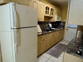 160 NE 203rd Ter E20, Miami Gardens FL 33179