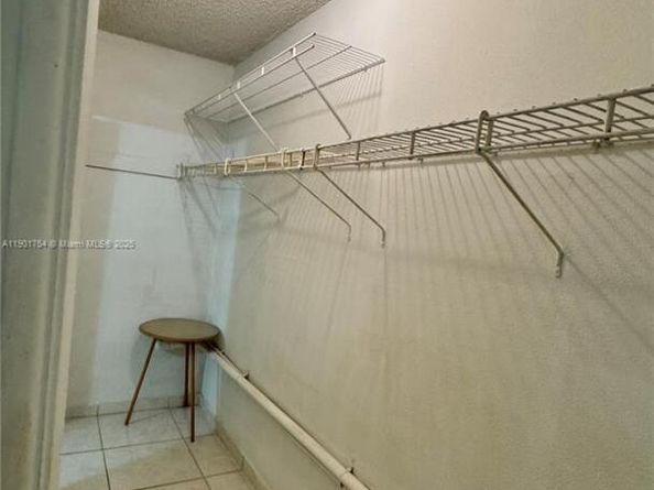 160 NE 203rd Ter E20, Miami Gardens FL 33179