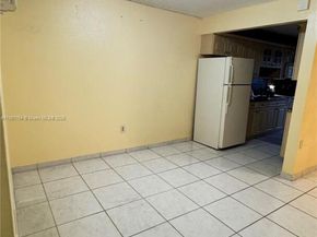 160 NE 203rd Ter E20, Miami Gardens FL 33179