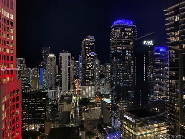 55 SE 6th St 4004, Miami FL 33131