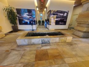 55 SE 6th St 4004, Miami FL 33131