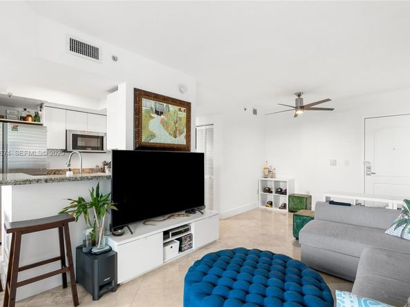 110 Washington Ave 2309, Miami Beach FL 33139