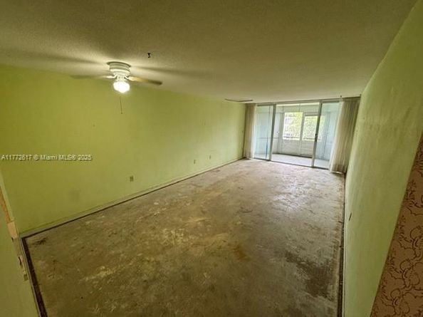 1301 NE 191st St F407, Miami FL 33179