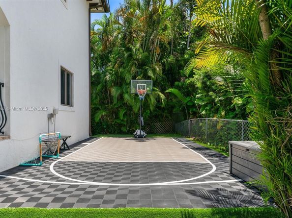 1210 95th St, Bay Harbor Islands FL 33154