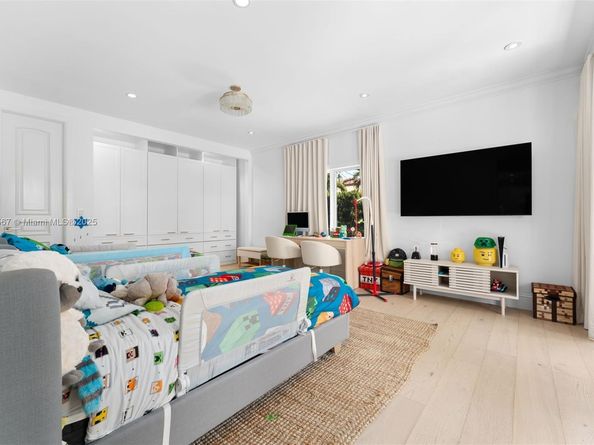 1210 95th St, Bay Harbor Islands FL 33154