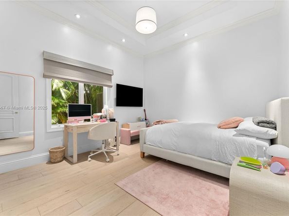 1210 95th St, Bay Harbor Islands FL 33154