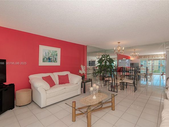401 SE 3rd St 507, Dania Beach FL 33004