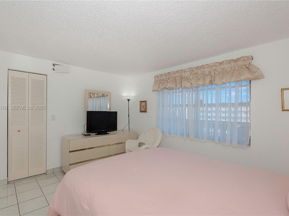 401 SE 3rd St 507, Dania Beach FL 33004