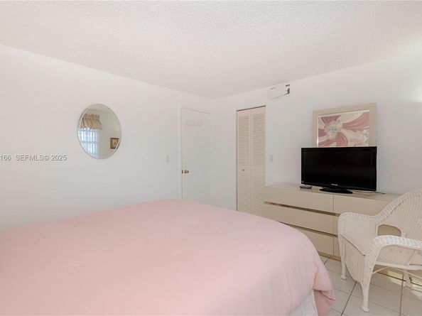 401 SE 3rd St 507, Dania Beach FL 33004