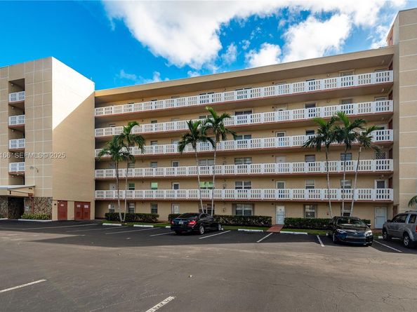 401 SE 3rd St 507, Dania Beach FL 33004