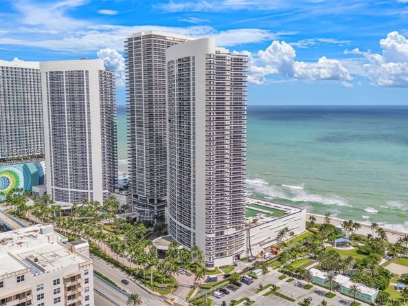 1850 S Ocean Dr 803, Hallandale Beach FL 33009