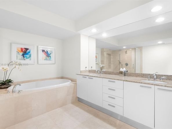1850 S Ocean Dr 803, Hallandale Beach FL 33009