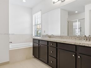 11652 SW 13th Ct, Pembroke Pines FL 33025