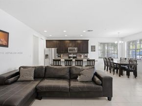 11652 SW 13th Ct, Pembroke Pines FL 33025