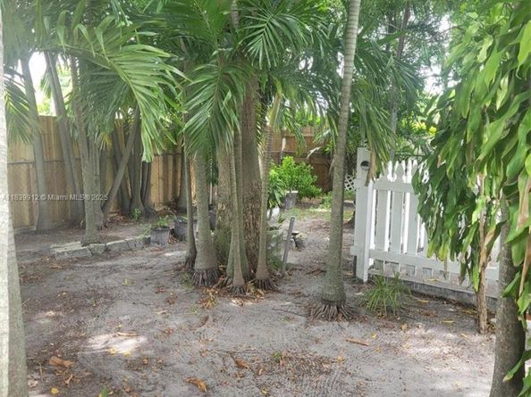 305 NW Opa Locka Blvd, North Miami FL 33168
