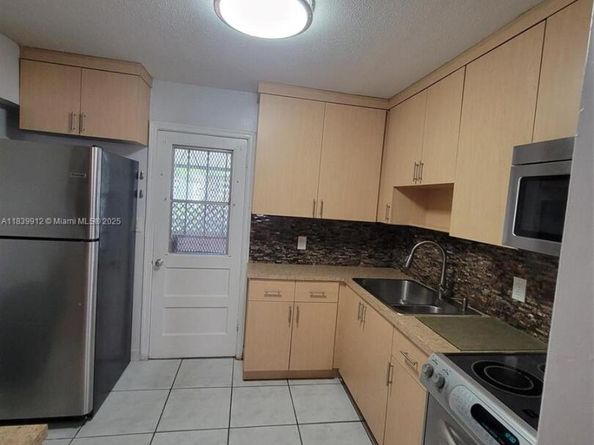 305 NW Opa Locka Blvd, North Miami FL 33168