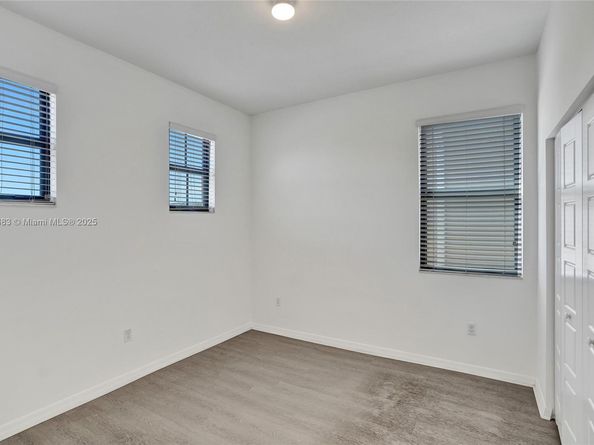 643 NE 191st Ter, Miami FL 33179