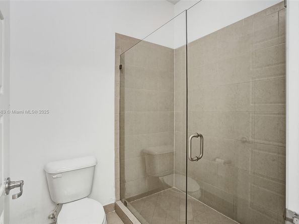 643 NE 191st Ter, Miami FL 33179