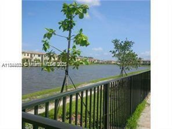 643 NE 191st Ter, Miami FL 33179