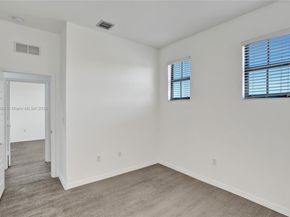 643 NE 191st Ter, Miami FL 33179