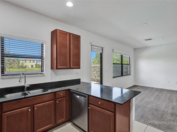 643 NE 191st Ter, Miami FL 33179