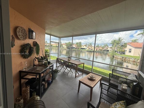 1054 SE 6th Ct, Dania Beach FL 33004