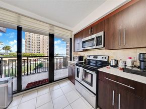 540 Brickell Key Dr 608, Miami FL 33131