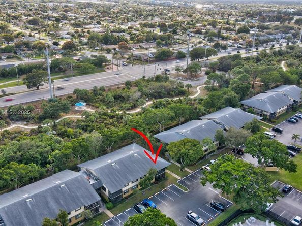 588 Trace Cir 211, Deerfield Beach FL 33441