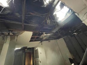 4240 NE 3rd Ave, Deerfield Beach FL 33064