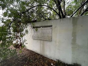 4240 NE 3rd Ave, Deerfield Beach FL 33064