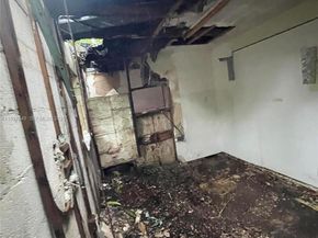 4240 NE 3rd Ave, Deerfield Beach FL 33064