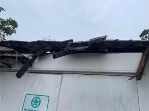 4240 NE 3rd Ave, Deerfield Beach FL 33064