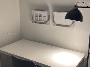 121 NE 34th St 2205, Miami FL 33137