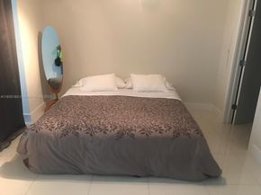 2950 NE 188th St 222, Aventura FL 33180